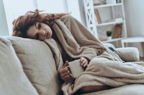 Ειδικός αποκαλύπτει γιατί οι 8 ώρες ύπνου δεν αρκούν πάντα - Η σημασία της ποιότητας έναντι της ποσότητας και οι παράγοντες που καταστρέφουν την ξεκούραση