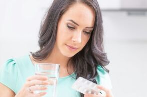 Γιατροί προειδοποιούν: Η λήψη φαρμάκων με άδειο στομάχι μπορεί προκαλέσει σοβαρές παρενέργειες, ακόμη και επικίνδυνες επιπλοκές 