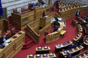 Στη Βουλή το νομοσχέδιο για την Ανώτατη Σχολή Παραστατικών Τεχνών - Έντονη πολιτική αντιπαράθεση για την καλλιτεχνική εκπαίδευση και τα επαγγελματικά δικαιώματα