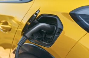 Τα κυβερνητικά εμπόδια στην ηλεκτροκίνηση