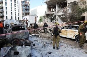 Καταστροφές στο Τελ Αβίβ μετά την επίθεση του Ιράν με πυραύλους