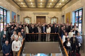 Ορκίστηκαν 68 νέοι δημοτικοί αστυνομικοί στον Δήμο Αθηναίων - Ξεκινά η εκπαίδευσή τους με στόχο την ενίσχυση της ασφάλειας και της τάξης στην πόλη