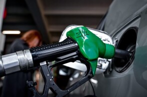 Βενζίνη σε αυτοκίνητο