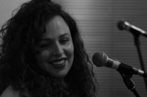 Σοφία Κουρτίδου: Είμαι 100 κιλά - Μας έμαθαν να κρύβουμε την ηλικία και το βάρος μας σαν να είναι πηγές ντροπής