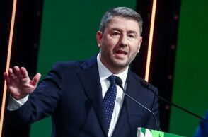 Ανδρουλάκης στο TikTok: Αυτή δεν είναι κοινοβουλευτική πλειοψηφία, αλλά αίθουσα αναμονής δικαστηρίου