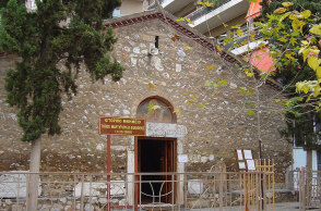 Ο ναός του Αγίου Ανδρέα, επί της οδού Λευκωσίας, στην πλατεία Αμερικής