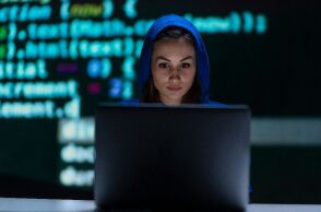 Οι 5 δεξιότητες που η Τεχνητή Νοημοσύνη δεν μπορεί να «κλέψει» από τον άνθρωπο