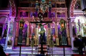 Ο Εσταυρωμένος σε εκκλησία τη Μεγάλη Πέμπτη