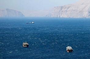 Πλοία στα Στενά του Ορμούζ