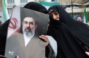 Νέο μήνυμα Χαμενεΐ: Το Ιραν δεν επιδιώκει πόλεμο αλλά δεν θα υποχωρήσει στα δικαιώματά του