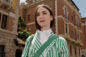 Η ηθοποιός Λίλι Κόλινς πρωταγωνιστεί στο «Emily in Paris»