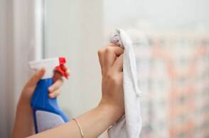 Καθαρισμός τζαμιών στο σπίτι