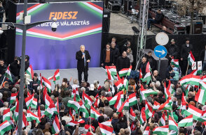 Ο Βίκτορ Όρμπαν σε προεκλογική ομιλία 