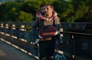 Κινηματογράφος: Το 10ο FeCHA γιορτάζει στην Αθήνα (21-28/5) με κορυφαίες ισπανόφωνες ταινίες, εκλεκτούς καλεσμένους και αφίσα-φόρο τιμής στον Αντόνι Γκαουντί