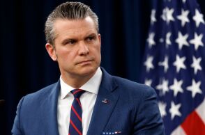 Το Πεντάγωνο υπεραμύνεται του Πιτ Χέγκσεθ, ο οποίος χρησιμοποίησε προσευχή με ατάκες από το Pulp Fiction για τη διάσωση Αμερικανών πιλότων από το Ιράν.