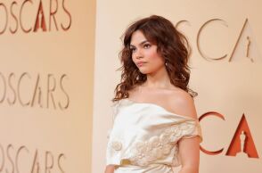 Το «μουτρωμένο βλέμμα» της Gen Z: Τάση, στάση και nonchalant vibe