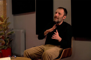 Vidcast Μακριά από το Πλήθος | Αύγουστος Κορτώ