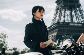 Netflix: Η Wednesday μεταφέρεται στο Παρίσι για την 3η σεζόν - Με την Εύα Γκριν και τη Γουινόνα Ράιντερ στο καστ, η σειρά του Τιμ Μπάρτον επιστρέφει δυναμικά.