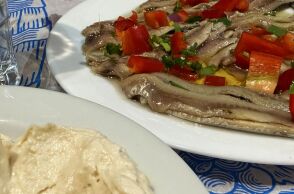 Ζάχος, η αθάνατη ελληνική ταβέρνα στα καλύτερά της