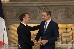 Κυριάκος Μητσοτάκης και Εμανουέλ Μακρόν επιβεβαίωσαν τη στρατηγική σύμπλευση Ελλάδας - Γαλλίας σε άμυνα, ενέργεια και ανταγωνιστικότητα