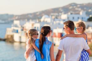 Παρατείνεται έως 27 Απριλίου η υποβολή αιτήσεων για τον Κοινωνικό Τουρισμό 2026 - Το πρόγραμμα της ΔΥΠΑ αφορά 300.000 vouchers