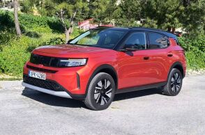 Αυτό είναι το ευπώλητο Opel Frontera που διατίθεται ως 5θέσιο ή 7θέσιο