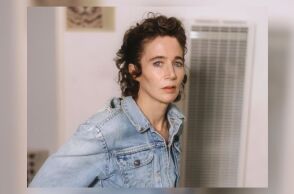 Miranda July: Η πολυσχιδής Αμερικανίδα καλλιτέχνιδα που θα εμφανιστεί στη Στέγη Ιδρύματος Ωνάση