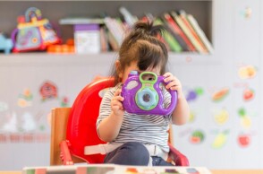 Ανοίγει σήμερα η πλατφόρμα για τις «Νταντάδες της Γειτονιάς» - Τι πρέπει να γνωρίζουν οι δικαιούχοι