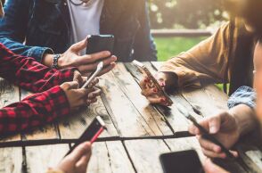 Σύντομη αποχή από social media μειώνει το άγχος και βελτιώνει την προσοχή, αντιστρέφοντας έως και 10 χρόνια γνωστικής φθοράς - Τα ευρήματα των επιστημόνων 