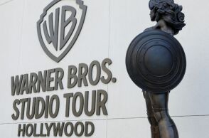 Explainer: Τι σημαίνει η «συγχώνευση του αιώνα» Warner Bros - Paramount Skydance για το streaming, τους κινηματογράφους και το τοπίο της ενημέρωσης