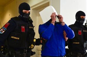 Αυστριακός 21 ετών ομολόγησε ότι σχεδίαζε επίθεση σε συναυλία της Τέιλορ Σουίφτ στη Βιέννη - Αντιμέτωπος με 20 χρόνια φυλάκιση για τρομοκρατία.