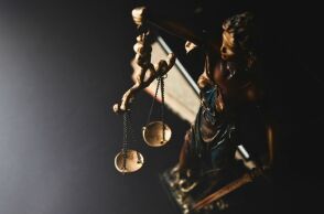 Ανεξάρτητη Δικαιοσύνη à la carte