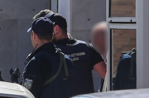 Ο 89χρονος που άνοιξε πυρ στον ΕΦΚΑ στον Κεραμεικό και στο Εφετείο οδηγήθηκε στα δικαστήρια