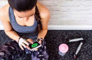 Το Spotify ενσωματώνει μαθήματα Peloton για premium χρήστες, επεκτείνοντας την πλατφόρμα του στον χώρο του fitness και της ευεξίας