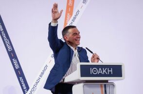 Αλέξης Τσίπρας: Το μανιφέστο και το φάντασμα