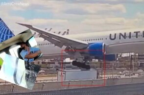 Το αεροπλάνο της United Airlines χτυπά φορτηγό κατά την προσγείωση στη Νέα Υόρκη