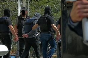 Greek Mafia: Δίωξη για 9 κακουργήματα και 6 πλημμελήματα στους συλληφθέντες για τη δολοφονία Μοσχούρη