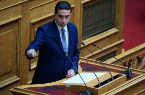 Ο Μιχάλης Κατρίνης στη Βουλή