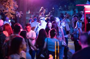 Φεστιβάλ Δήμου Αθηναίων: Η πόλη γεμίζει μουσική και δωρεάν εκδηλώσεις - Πάρτι, σινεμά και οικογενειακές δράσεις σε πάρκα και πλατείες από 14 έως 18 Μαΐου