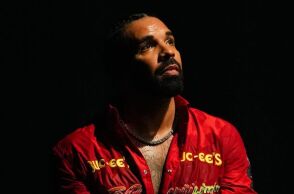 Ο Drake κυκλοφόρησε τρία νέα άλμπουμ - Ο Καναδός σούπερ σταρ της ραπ μουσικής αιφνιδίασε τους θαυμαστές του με 43 νέα τραγούδια και ηχηρές συνεργασίες