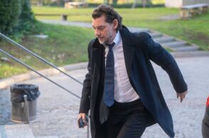 Mango: Δικαστής αναφέρει ότι υπάρχουν «επαρκείς ενδείξεις» πως η πτώση του Ισάκ Άντιτς στα βουνά της Ισπανίας «ενδέχεται να μην ήταν ατύχημα» και ότι ο γιος του μπορεί να εμπλέκεται