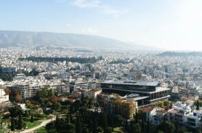 Στεγαστικό: Δουλειά στο κέντρο, ζωή εκτός πόλης - Μπορεί να εφαρμοστεί στην Αθήνα το μοντέλο Βερολίνου και Βιέννης;