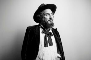 Vinicio Capossela: Ο Μάρκος Βαμβακάρης θα με συγκινεί πολύ περισσότερο από οποιονδήποτε αλγόριθμο