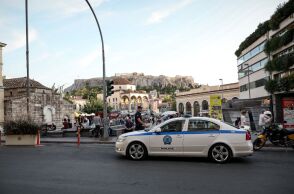 Συμμορία τεσσάρων ανηλίκων επιτέθηκε βίαια και λήστεψε μια 20χρονη στο κέντρο της Αθήνας - Οι δράστες είχαν απασχολήσει ξανά τις Αρχές για ληστεία
