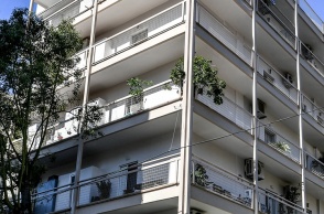 Το σπίτι όπου διαπράχθηκε η γυναικοκτονία στην Καλαμάτα