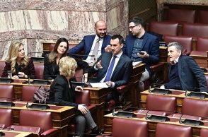 Βουλευτές της Νέας Αριστεράς στα έδρανα της Βουλής