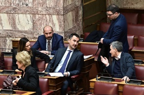 Βουλευτές της Νέας Αριστεράς στα έδρανα της Βουλής