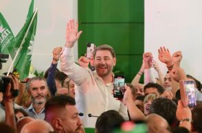 ΠΑΣΟΚ: Τραβάτε με κι ας κλαίω