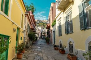 Το ΣτΕ καλείται να αποφασίσει αν μπορούν να λειτουργούν Airbnb στην περιοχή της Πλάκας