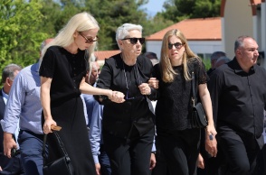 Η οικογένεια του Γιώργου Σουφλιά στην κηδεία του